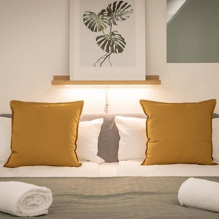 Spacious Apartment In Hemholtzkiez Prenzlauer Berg For 8 People Hiddenseer Berlim Exterior foto